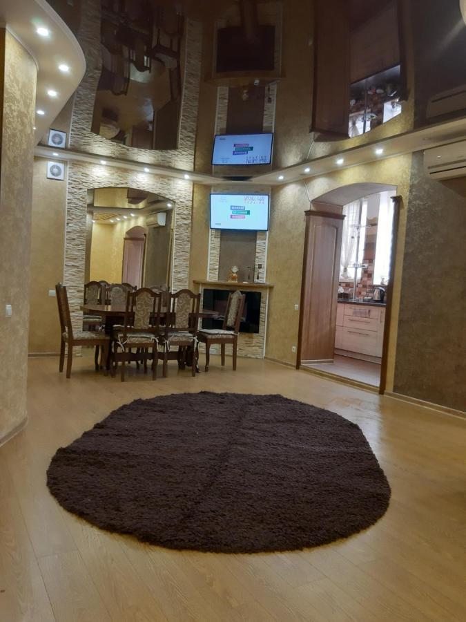Lux Apartment City Center 尼古拉耶夫 外观 照片