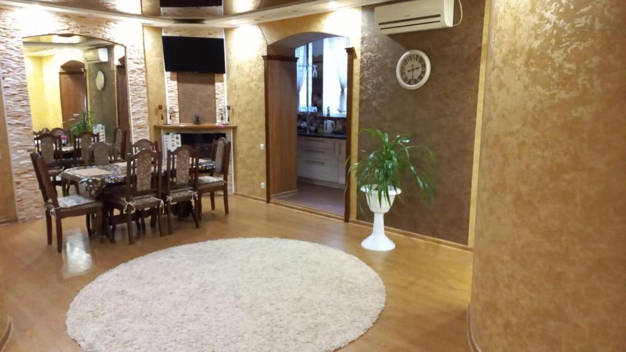 Lux Apartment City Center 尼古拉耶夫 外观 照片